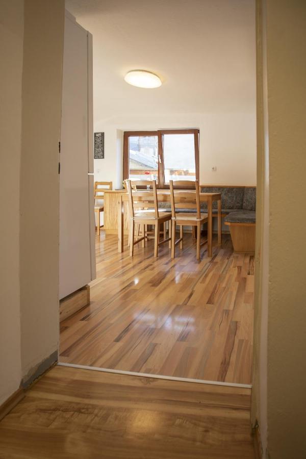 Cozy Old Town Apartment Hall in Tirol Zewnętrze zdjęcie